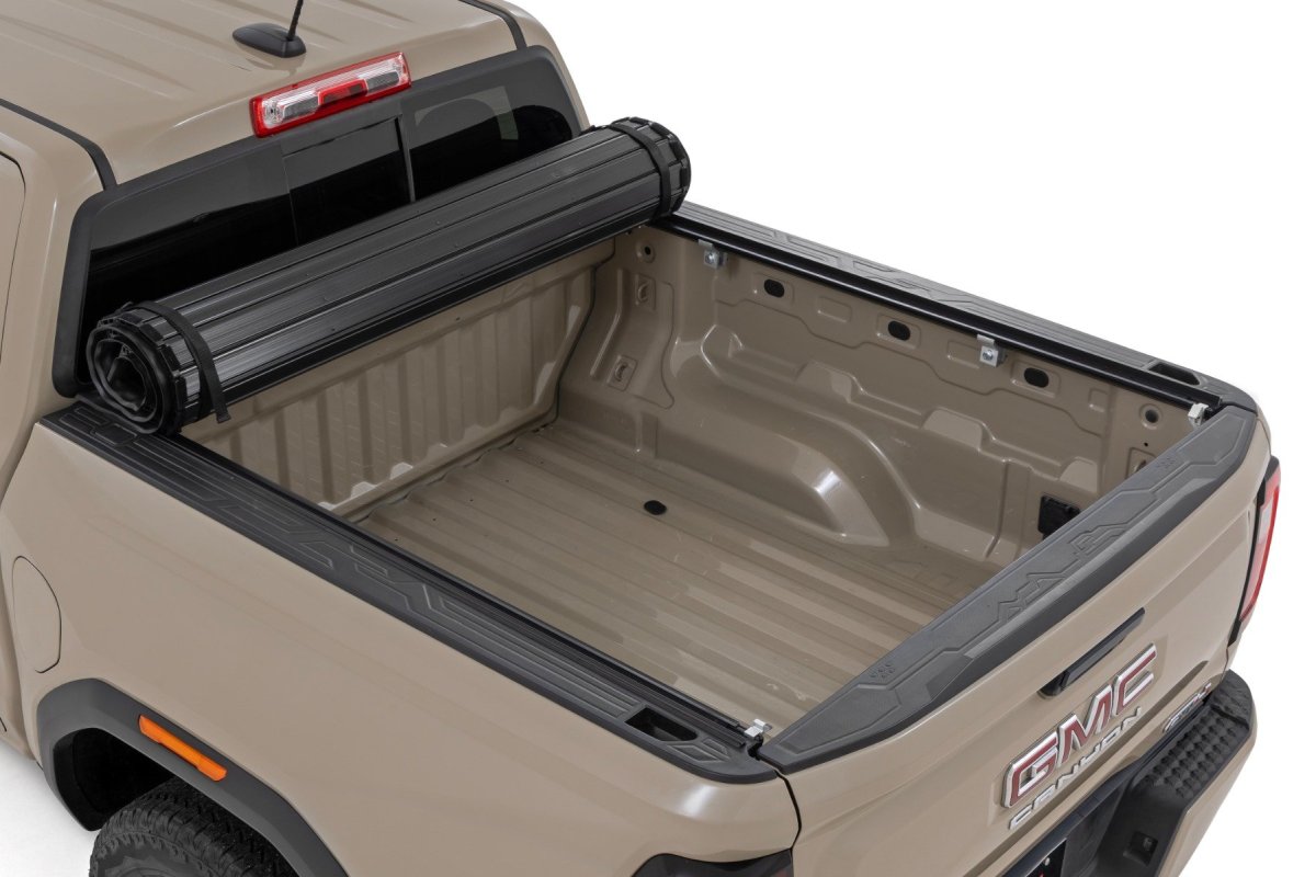 GMC Canyon Hard Roll Up Bed Cover - Rough Country - Matte Black with Aluminum Slats - Matte Black - '23-'25